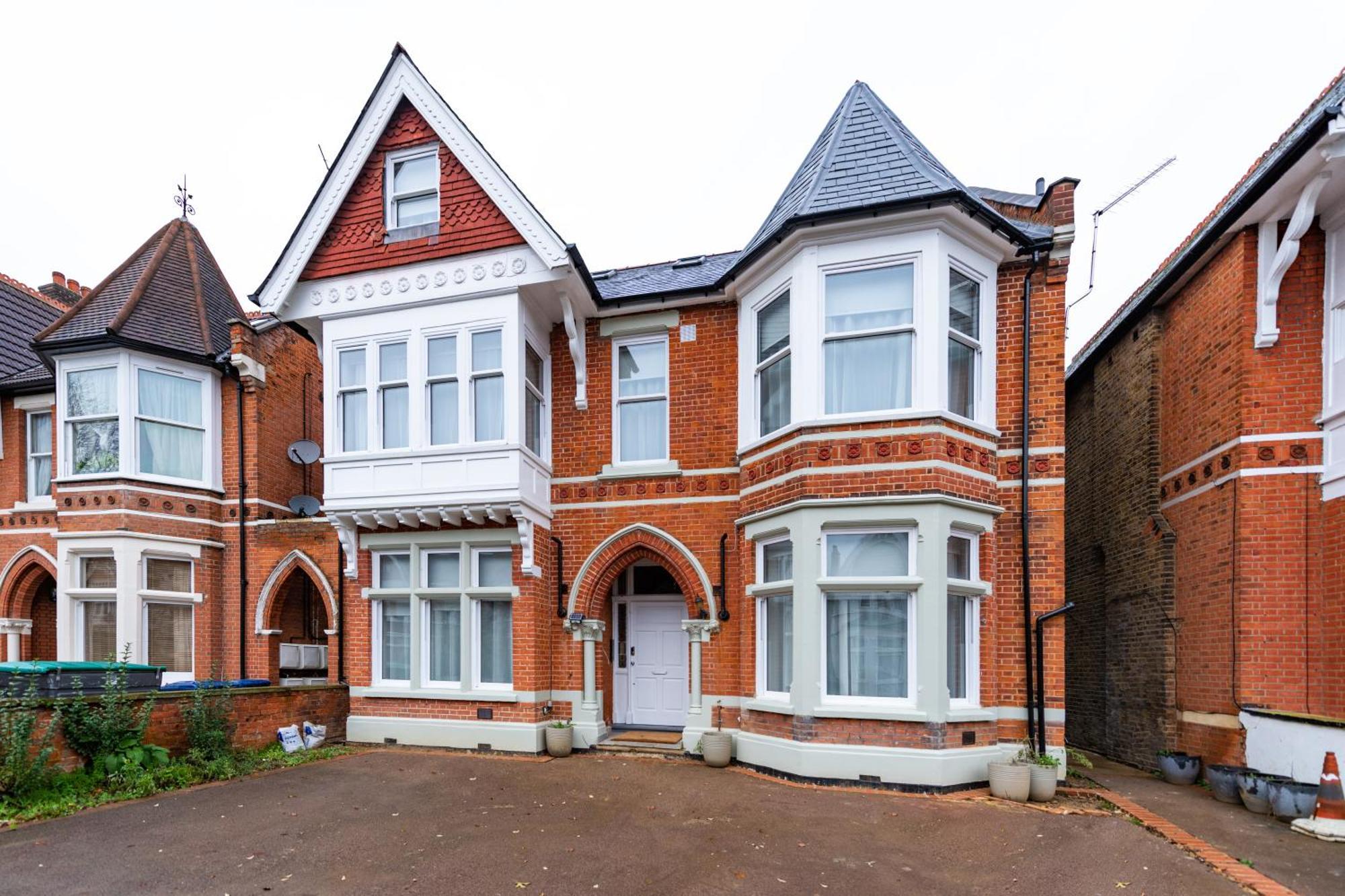 الشقق الفندقية لندنفي  Ealing Residency المظهر الخارجي الصورة