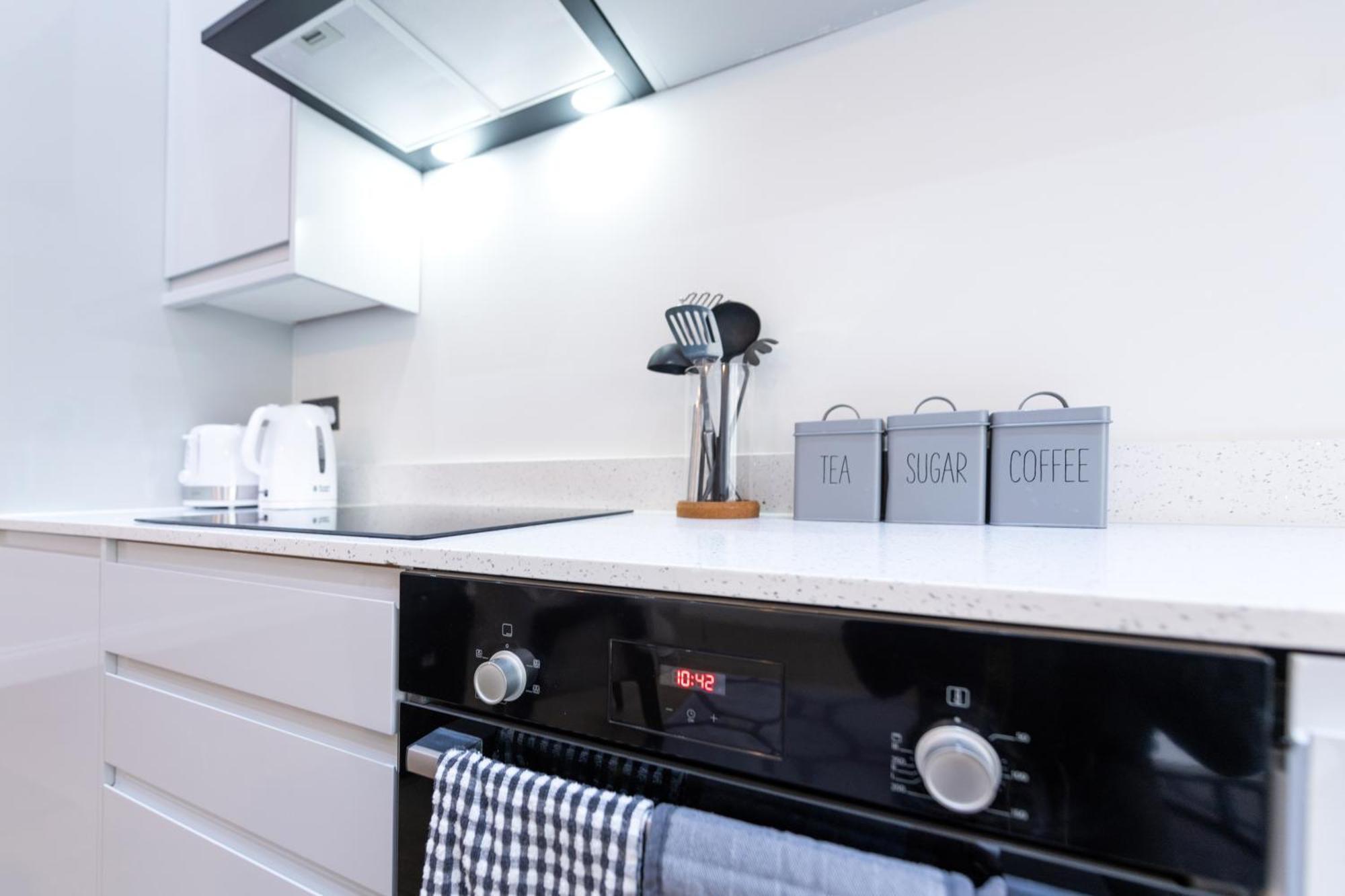 الشقق الفندقية لندنفي  Ealing Residency المظهر الخارجي الصورة