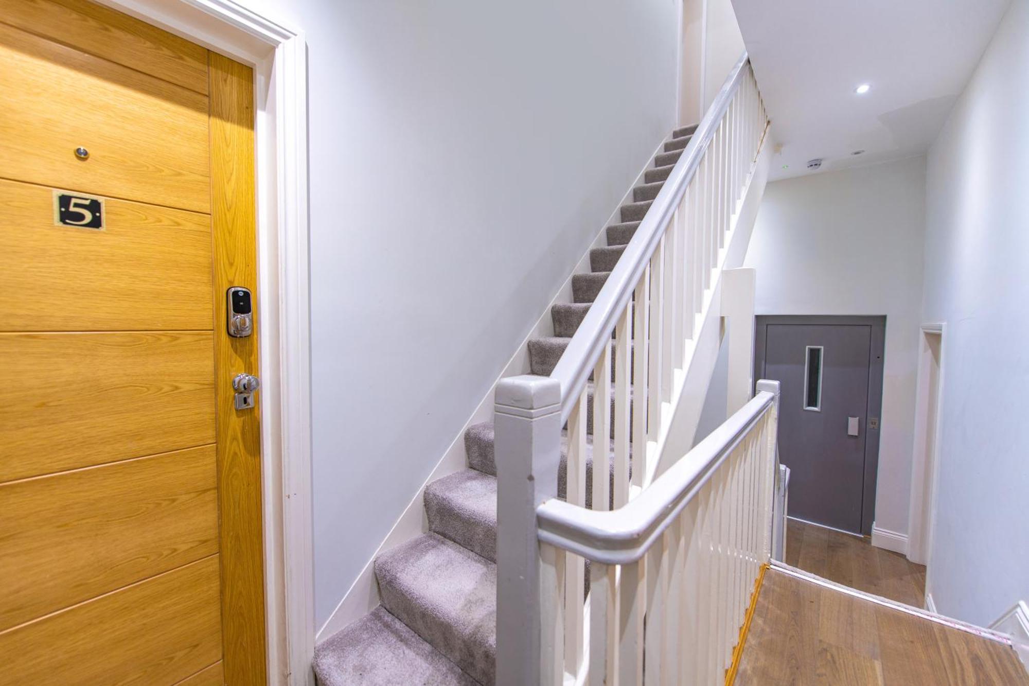 الشقق الفندقية لندنفي  Ealing Residency المظهر الخارجي الصورة